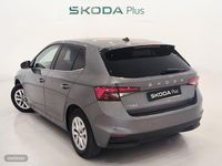Usado Skoda Fabia Selection 95 CV (69 kW) 2025 Gris / plateado Berlina