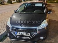 Używany Peugeot 208 82 KM (60 kW) 2013 Czarny Hatchback