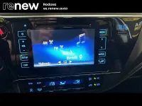 Usado Toyota Auris Touring Sports Active 99 CV (72 kW) 2021 Gris Familiar