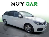 Usado Peugeot 308 SW Style 131 CV (96 kW) 2021 Blanco Familiar