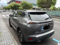 Usado Peugeot 2008 Active 130 CV (95 kW) 2023 Gris / plata SUV
