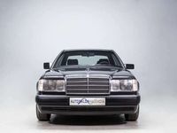 Usado Mercedes E300 220 CV (161 kW) 1991 Negro