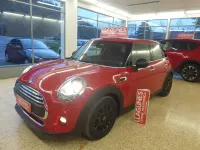 Usado Mini ONE 102 CV (75 kW) 2017 Rojo Utilitario