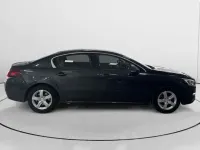 Usado Peugeot 508 Active 120 CV (88 kW) 2017 Gris Berlina