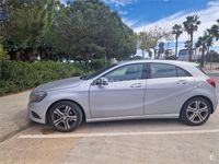 Usado Mercedes A180 Urban 109 CV (80 kW) 2014 Gris / plata Berlina