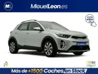 Usado Kia Stonic 101 CV (74 kW) 2025 Gris SUV