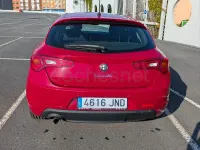 Usado Alfa Romeo Giulietta Distinctive 105 CV (77 kW) 2016 Granate Utilitario
