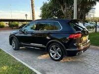 Usado VW Tiguan R-line 150 CV (110 kW) 2022 Negro SUV