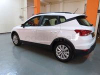 Usado Seat Arona Style Plus 110 CV (80 kW) 2021 Blanco SUV
