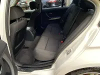 Usado BMW 318 143 CV (105 kW) 2011 Blanco Berlina