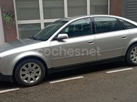 Usado Audi A6 150 CV (110 kW) 2000 Gris / plata Berlina