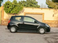 Käytetty Citroën C2 70 HP (51 kW) 2004 Musta Viistoperä
