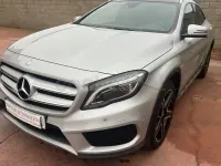 Usado Mercedes GLA220 AMG line 177 CV (130 kW) 2015 Gris / plata SUV
