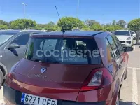 Usado Renault Mégane II Dynamique 115 CV (84 kW) 2003 Granate Berlina