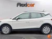 Usado Seat Arona Reference 95 CV (69 kW) 2022 Blanco SUV