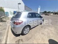 Usado Toyota Auris Edition 132 CV (97 kW) 2011 Gris / plata Utilitario