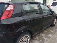 Usado Fiat Grande Punto 95 CV (69 kW) 2007 Negro Utilitario