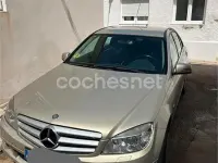 Usado Mercedes C200 Elegance 136 CV (100 kW) 2010 Beige Berlina