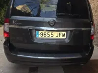 Usado Lancia Voyager S 177 CV (130 kW) 2015 Gris Monovolumen