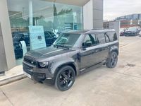 Usado Land Rover Defender SE 404 CV (297 kW) 2022 Gris / plata SUV