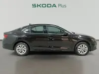 Usado Skoda Octavia Selection 150 CV (110 kW) 2025 Negro Berlina