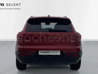 Usado Volvo XC40 Plus 163 CV (119 kW) 2024 Rojo SUV