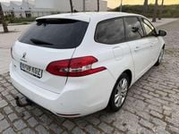 Usado Peugeot 308 SW Active 100 CV (73 kW) 2018 Blanco Familiar