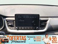 Usado Kia Stonic 100 CV (73 kW) 2021 Blanco SUV