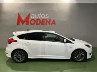 Usado Ford Focus ST-Line 150 CV (110 kW) 2017 Blanco Utilitario