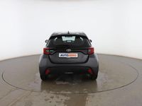 Usado Toyota Yaris Edition 125 CV (91 kW) 2021 Gris Berlina