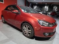 Usado VW Golf Cabriolet 105 CV (77 kW) 2012 Granate Descapotable