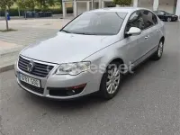 Usado VW Passat Advance 110 CV (80 kW) 2010 Gris / plata Berlina