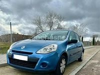 Usado Renault Clio II 75 CV (55 kW) 2010 Azul Berlina