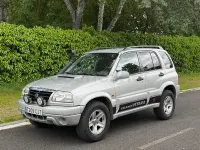 Usado Suzuki Grand Vitara 109 CV (80 kW) 2003 Gris / plata SUV