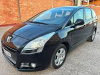 Usado Peugeot 5008 110 CV (80 kW) 2010 Negro Monovolumen