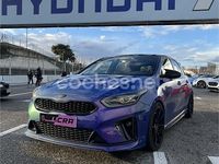 Usado Kia Ceed GT GT-Line 140 CV (102 kW) 2020 Violeta / lila Berlina