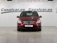 Usado Mercedes B200 140 CV (102 kW) 2009 Granate Monovolumen