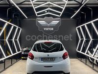 Usado Peugeot 208 Style 82 CV (60 kW) 2017 Blanco Utilitario