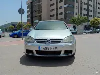 Usado VW Golf IV Highline 105 CV (77 kW) 2006 Gris / plata Berlina