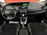 Usado Renault Grand Scénic III Bose Edition 110 CV (80 kW) 2015 Rojo Monovolumen