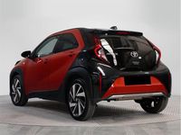 Usado Toyota Aygo X Edition 72 CV (52 kW) 2022 Bitono rojo chilli SUV