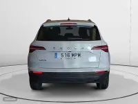 Usado Skoda Karoq Selection 115 CV (84 kW) 2024 Blanco SUV