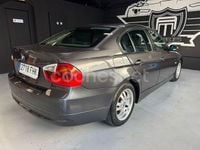Usado BMW 318 122 CV (89 kW) 2006 Gris / plata Berlina