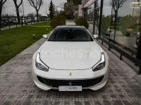 Usado Ferrari GTC4Lusso 690 CV (507 kW) 2017 Blanco Familiar