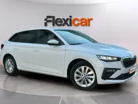 Usado Skoda Scala Selection 115 CV (84 kW) 2024 Blanco Utilitario