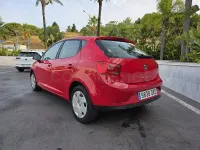 Usado Seat Ibiza Reference 85 CV (62 kW) 2010 Rojo Berlina