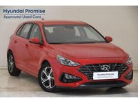 Usado Hyundai i30 120 CV (88 kW) 2024 Rojo Berlina