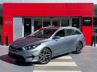 Usado Kia Ceed 120 CV (88 kW) 2024 Gris / plata Utilitario
