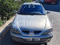 Usado Renault Mégane Expression 110 CV (80 kW) 2000 Gris / plata Berlina