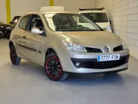 Usado Renault Clio II Authentique 75 CV (55 kW) 2007 Beige Berlina